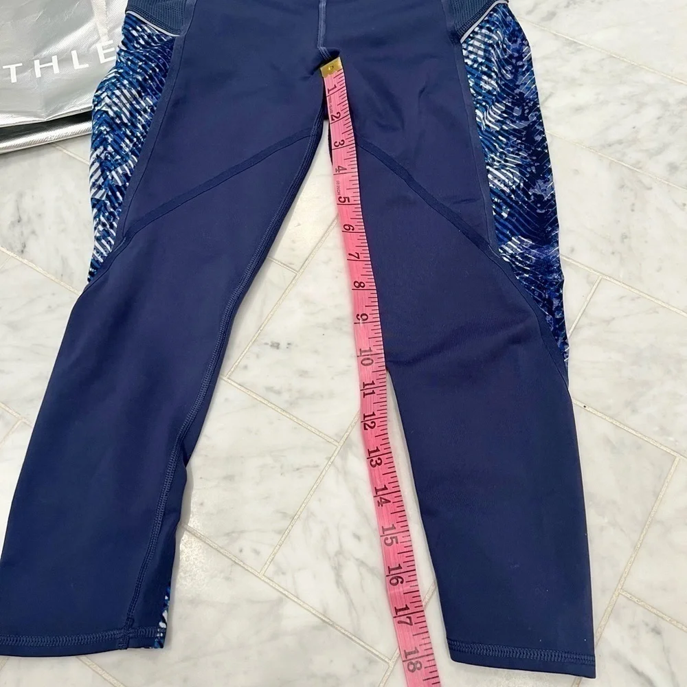 𝅺ATHLETA elation cropped blue leggings w/bag size XS EUC - Picture 6 of 8